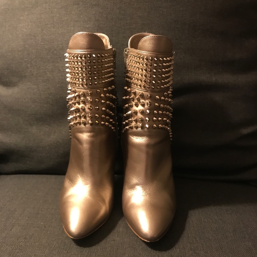 Louboutin Gold Boots w/Box, taps and xtra Studs